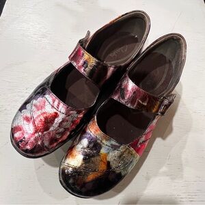 Unique custom foiled floral Clarks Mary Jane’s indie size 8.5